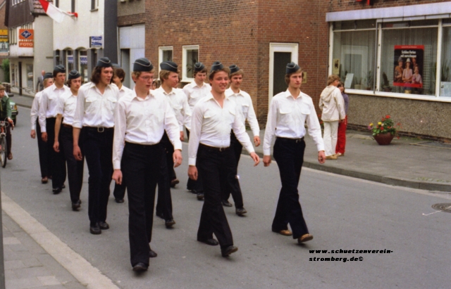 Die noch "jungen" Jungschtzen 1979 beim Festumzug.